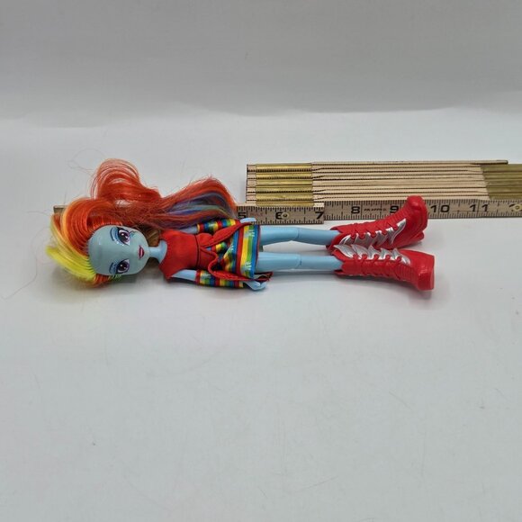 My Little Pony Equestria Girls Rainbow Dash 9" Fashion Doll - Picture 6 of 6
